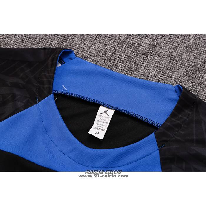 Tuta da Track
 Paris Saint-Germain Jordan Manica Corta
 2022-2023 Nero
 e 
Blu
 - Pantaloncini
